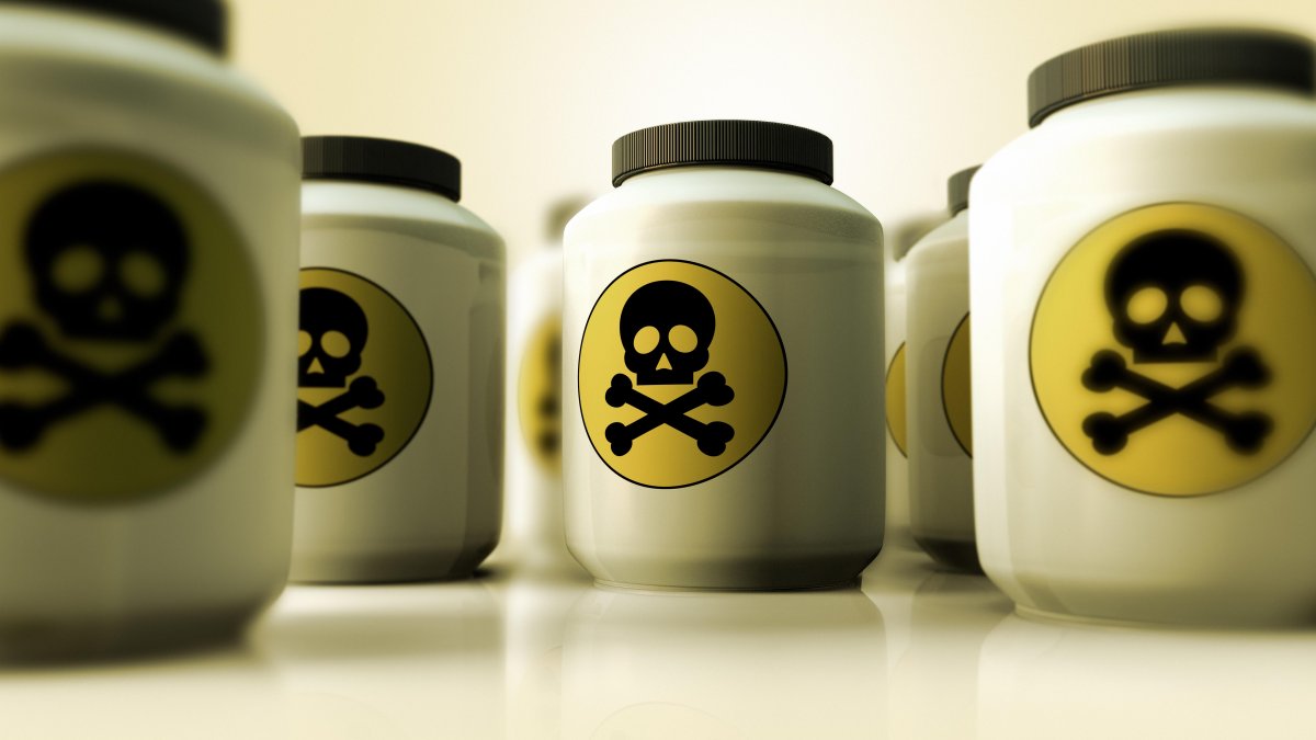 Casi 80 niñas fueron hospitalizadas tras ser envenenadas en sus escuelas primarias : Noticias de