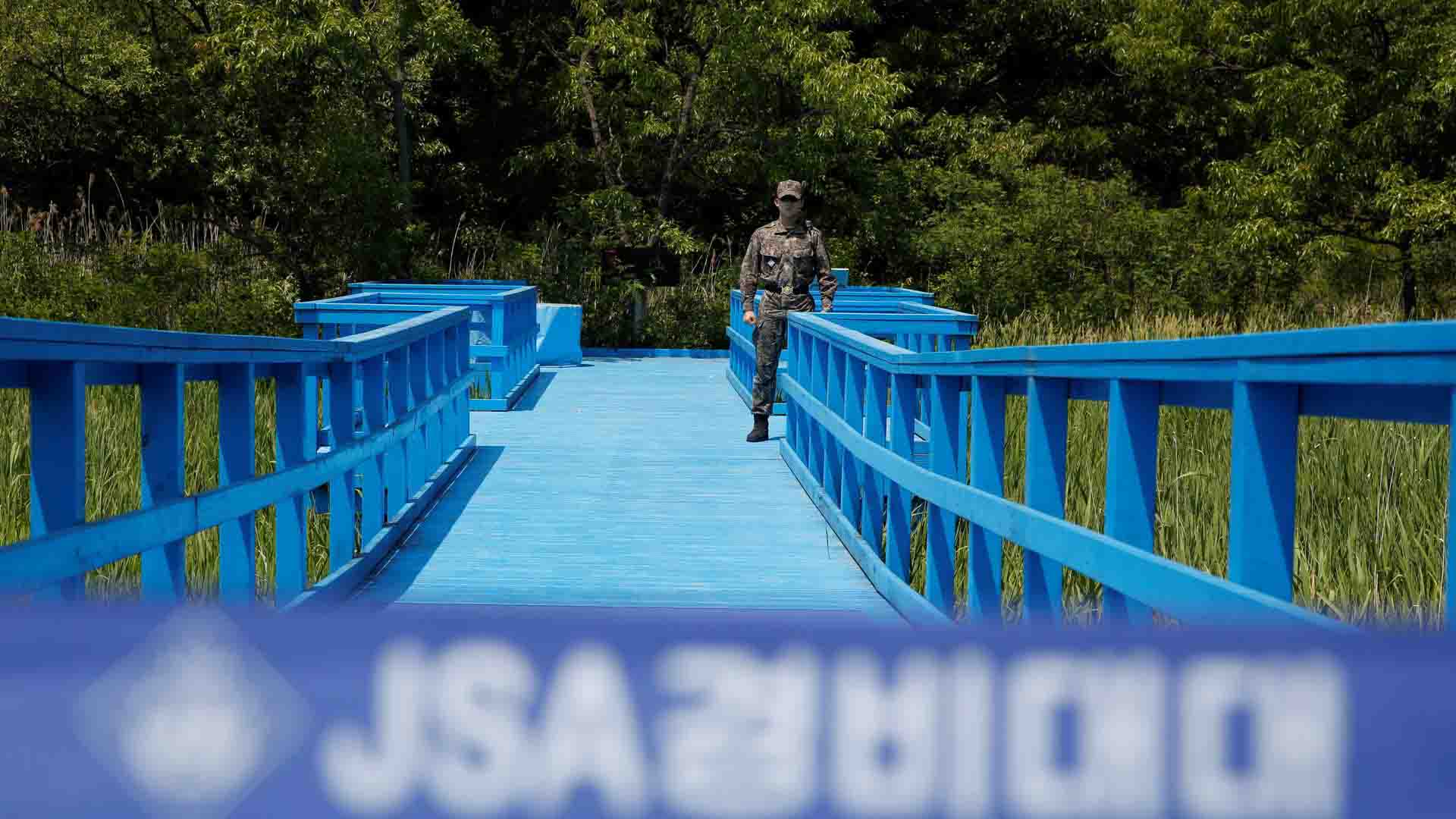 Detienen a estadounidense que entro sin autorizacion a Corea del Norte : Noticias de