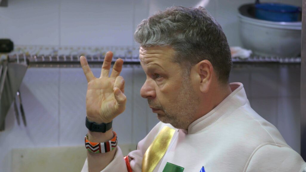 Alberto Chicote desvela su mania al huevo y que mucha gente que le invita a comer, al final, “la lia” : Entretenimiento de España