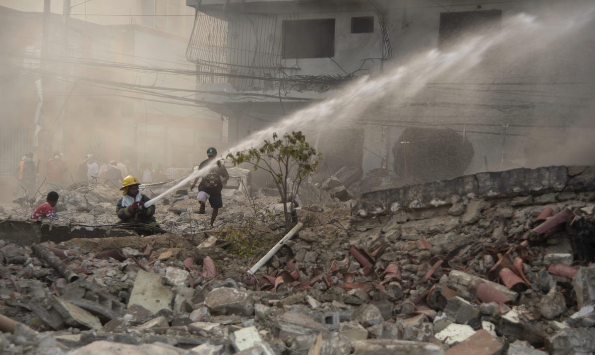 Incrementan a 32 las victimas fatales de explosion e incendio en Republica Dominicana : Noticias de