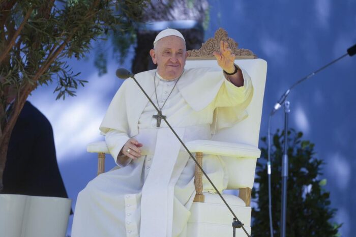 El papa Francisco insta a jovenes universitarios a usar sus privilegios para promover un mundo mas justo e inclusivo : Noticias de