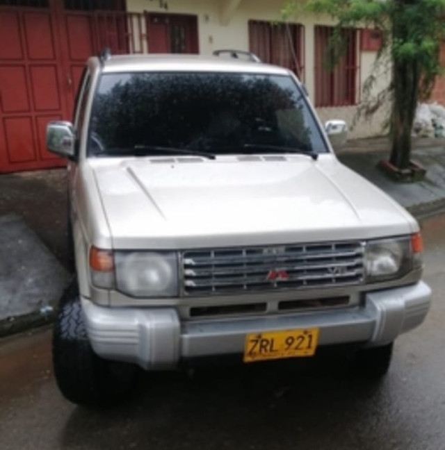 Roban carro de la futbolista Daniela Caracas mientras asistia a sepelio de Andres Carabali : Noticias de Colombia