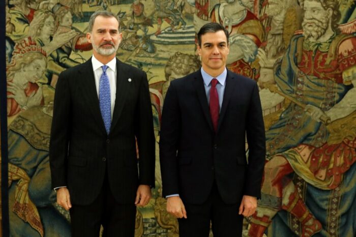 Feijoo y Sanchez aspiran a que el Rey les designe este martes como candidatos a presidente para tratar de formar Gobierno : Noticias de España