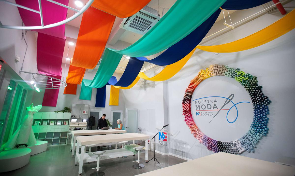 Nuestra Escuela inaugura su primer programa vocacional de diseño de modas en Caguas : Noticias de Puerto Rico