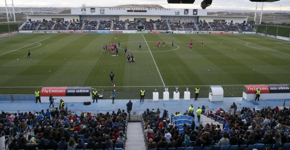 Ancelotti se rie de la ausencia de Vinicius entre los candidatos al ‘The Best’: “Estaba muy triste, ha llorado en el vestuario” : Deportes de España