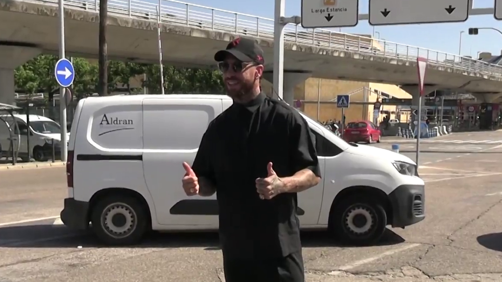 Pedro Rocha escenifica su apoyo a De la Fuente con un abrazo y traslada un mensaje de tranquilidad : Deportes de España