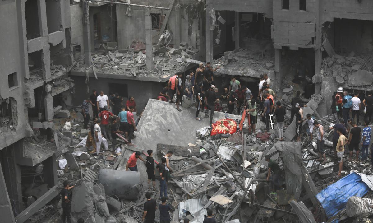 Aviones israelies bombardean tuneles de Hamas en Gaza en posible nueva fase en su ofensiva : Noticias de