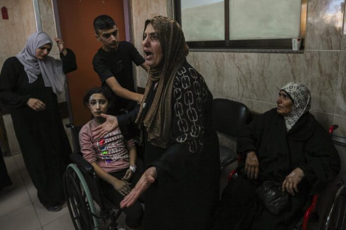 Los abarrotados hospitales de Gaza se acercan al colapso bajo amenaza de invasion terrestre israeli : Noticias de
