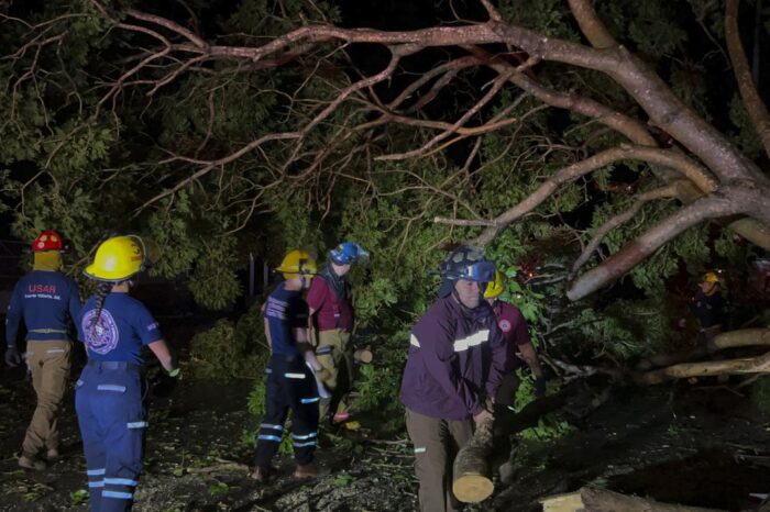 Mexico: reportan dos muertos, carreteras obstruidas e interrupciones de servicio electrico tras el paso del huracan Lidia : Noticias de