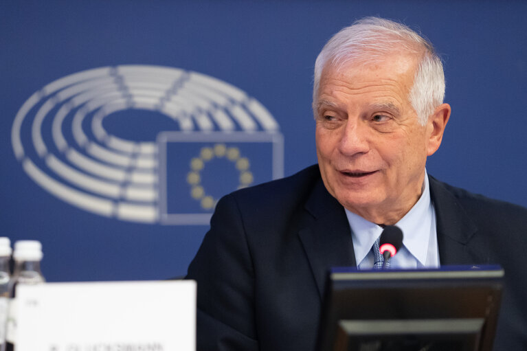 Robles avisa a Israel de que su respuesta contra Hamas tiene que darse respetando el Derecho Internacional: “No hay matices” : Internacional de