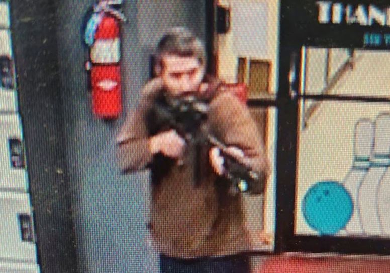 Mas de 20 muertos y 50 heridos en un tiroteo masivo en Estados Unidos (EEUU) : Internacional de