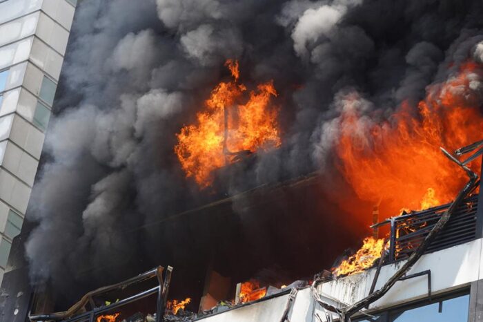 Incendio al lado de la Secretaria de Trabajo: una persona muerta y 43 asistidos : Noticias de Argentina