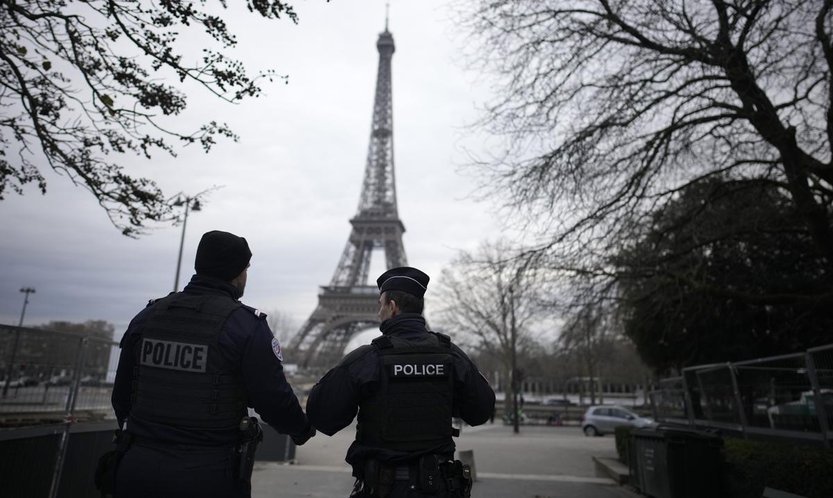 La policia francesa detiene a un hombre que mato a un turista aleman en una calle : Noticias de