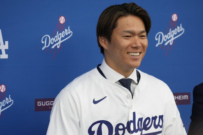 Dodgers oficializan firma y presentan al japones Yoshinobu Yamamoto : Deportes de Puerto Rico