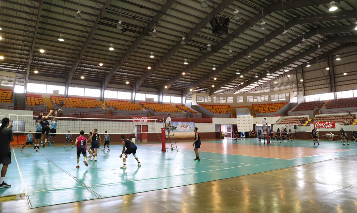 El Coliseo Roger Mendoza, en Caguas, pasa inspeccion del BSN para el retorno de los Criollos : Deportes de Puerto Rico