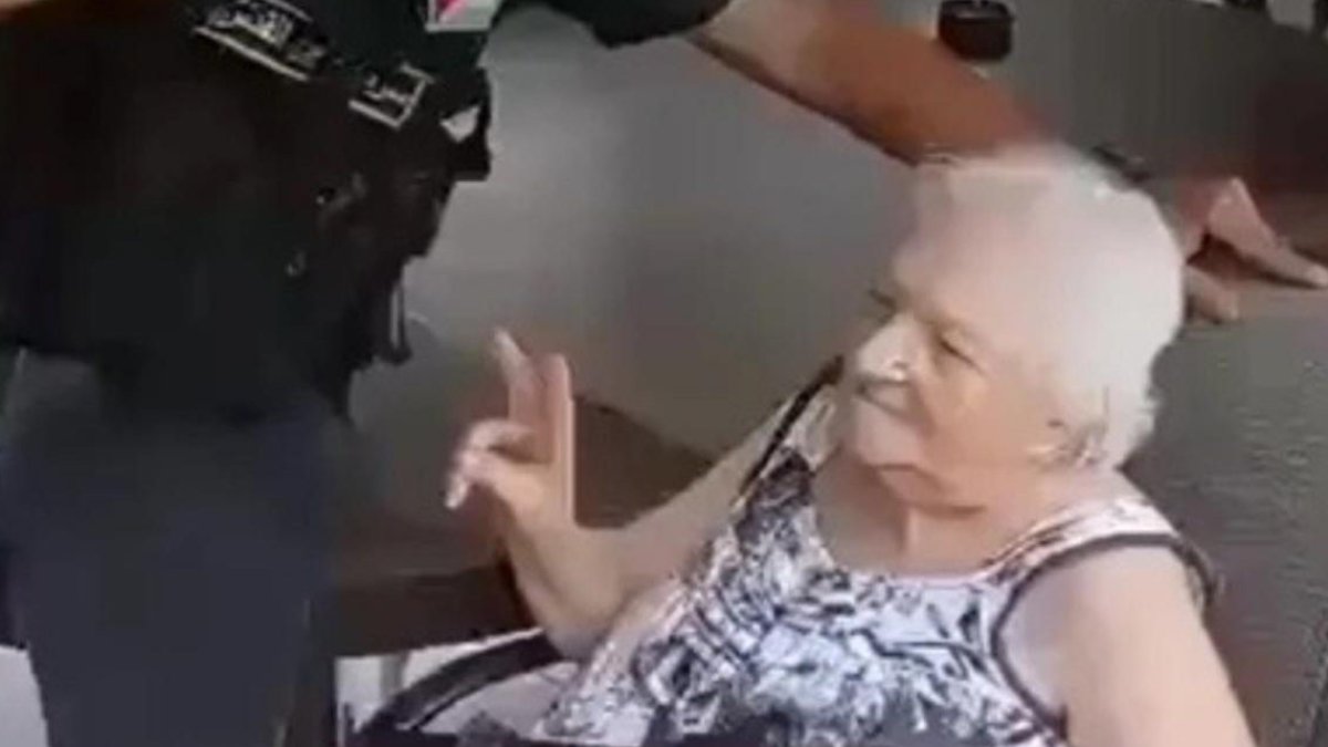 Una anciana argentina se salvo de Hamas en Israel pronunciando el nombre de Leo Messi : Noticias de