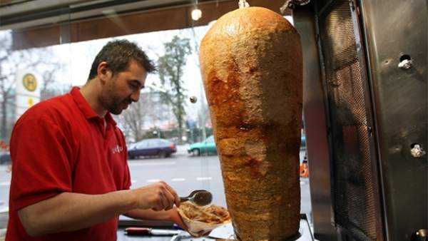 Y despues del tope al precio del alquiler… ¿llega el tope al precio del kebab? : Internacional de